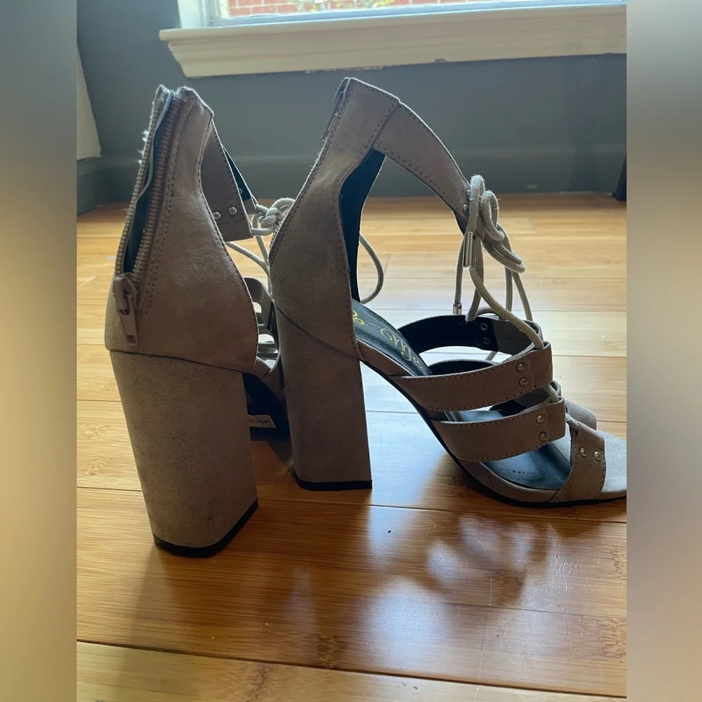 Sandals - Picture 6 of 6